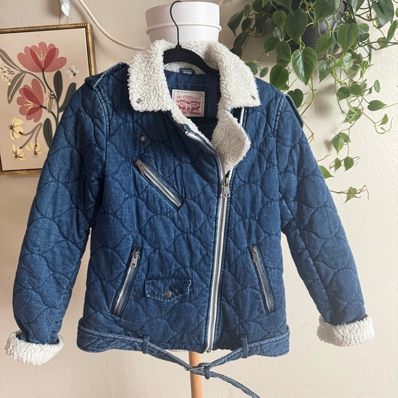 Levi's Dark Blue Quilted Jacket with White Shearling Collar - Picture 1 of 5